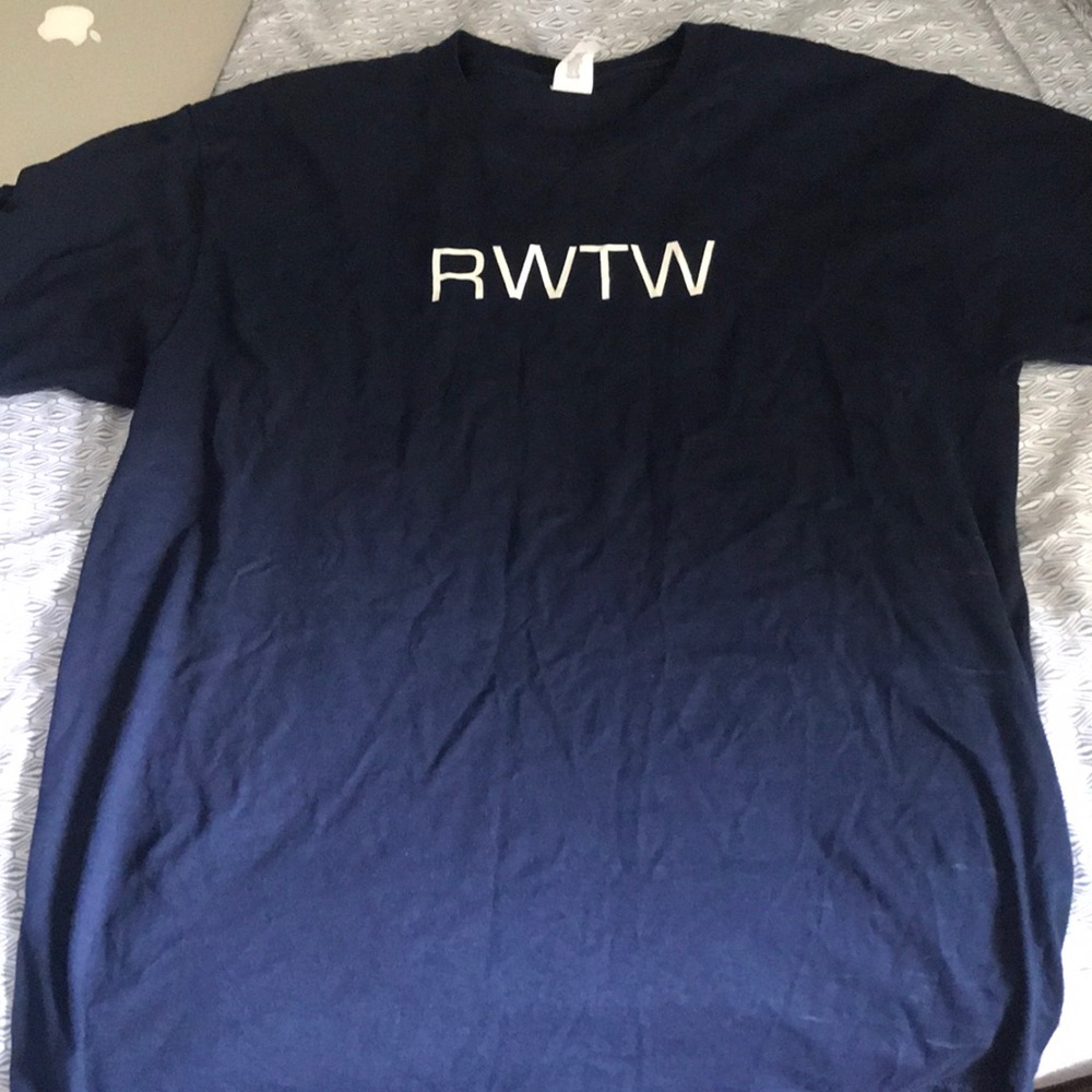 COPY - LeBron James RWTW shirt in BLACK AND NAVY